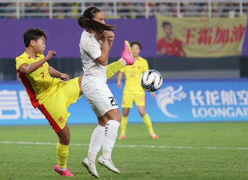 杭州亚运会足球小组赛女子A组：乌兹别克斯坦vs中国 下半场,中国女足逆境反击，乌兹别克斯坦防守固若金汤  第2张